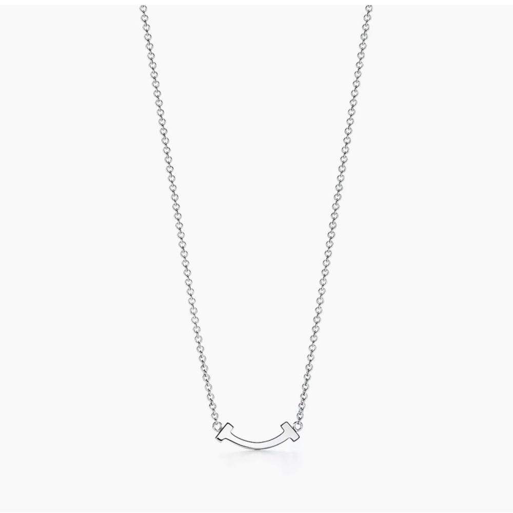Tiffany & Co Smile Pendant